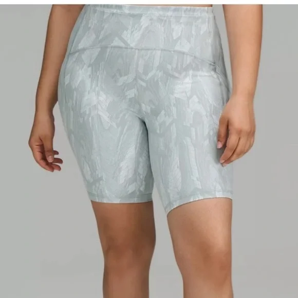 Lululemon Shorts - Picture 12 of 12